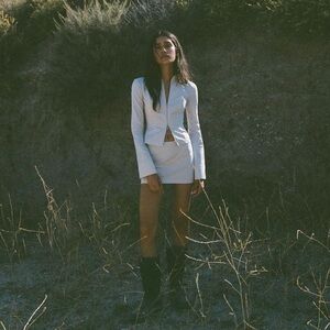 Kylie Jenner’s “khy” Poplin Micro Mini Skirt, Size 4, White, never worn w/ tags!